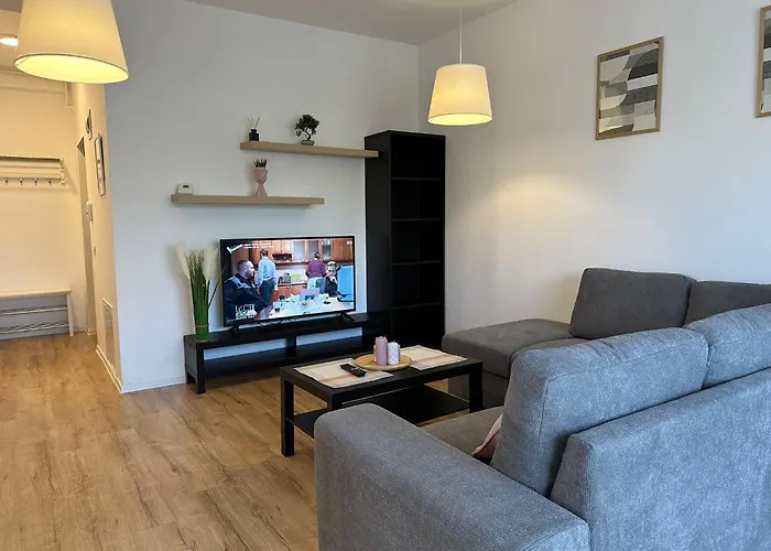 Style Lipatti15 With Parking Apartment *