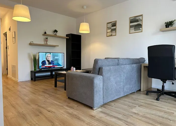 Style Lipatti15 With Parking Apartment *